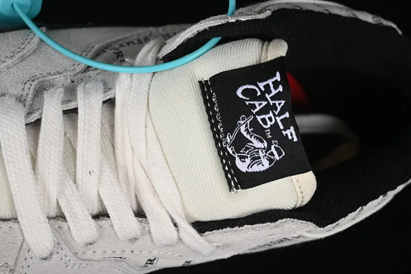 All categories Vans Vans series Vans Mid Vans China Vans Half Cab Pro 92 Vans official retro casual simple versatile skateboard shoes VN0A3QPH2YV